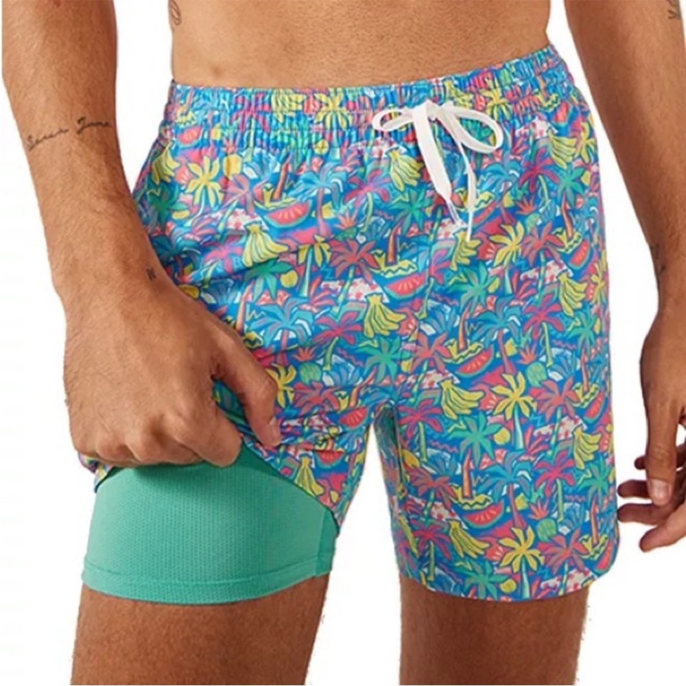 Chubbies 5.5 Tropical Bunches Classic Swim Trunks Large New with Tags